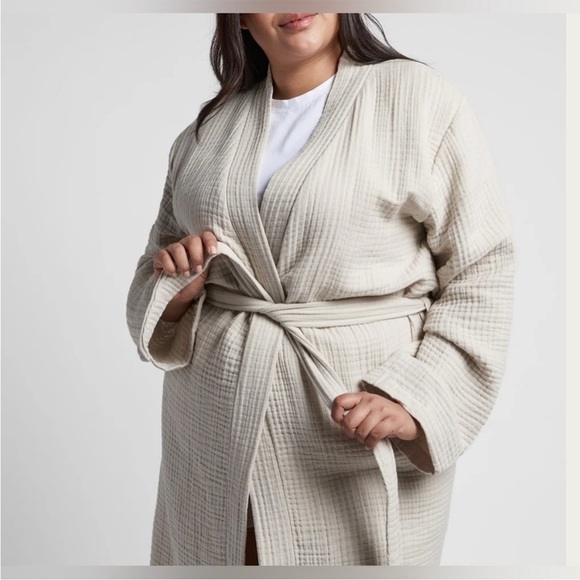 Parachute Cream Robe - Picture 2 of 13